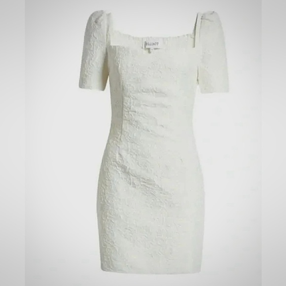 Elliatt Feminise White Puff Sleeve‎ Textured Mini Dress Size Medium - Picture 4 of 16